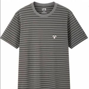 Uniqlo kaws tee
